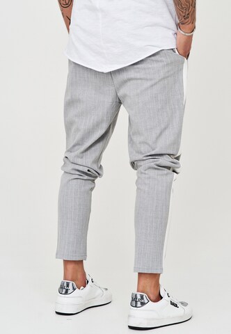 behype Tapered Chino-Hose 'Madrid' in Grau