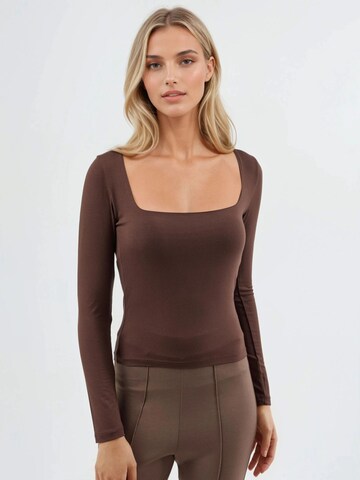 Busem Shirt in Brown