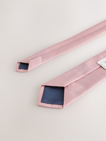 Next Set: Krawatte und Einstecktuch in Pink