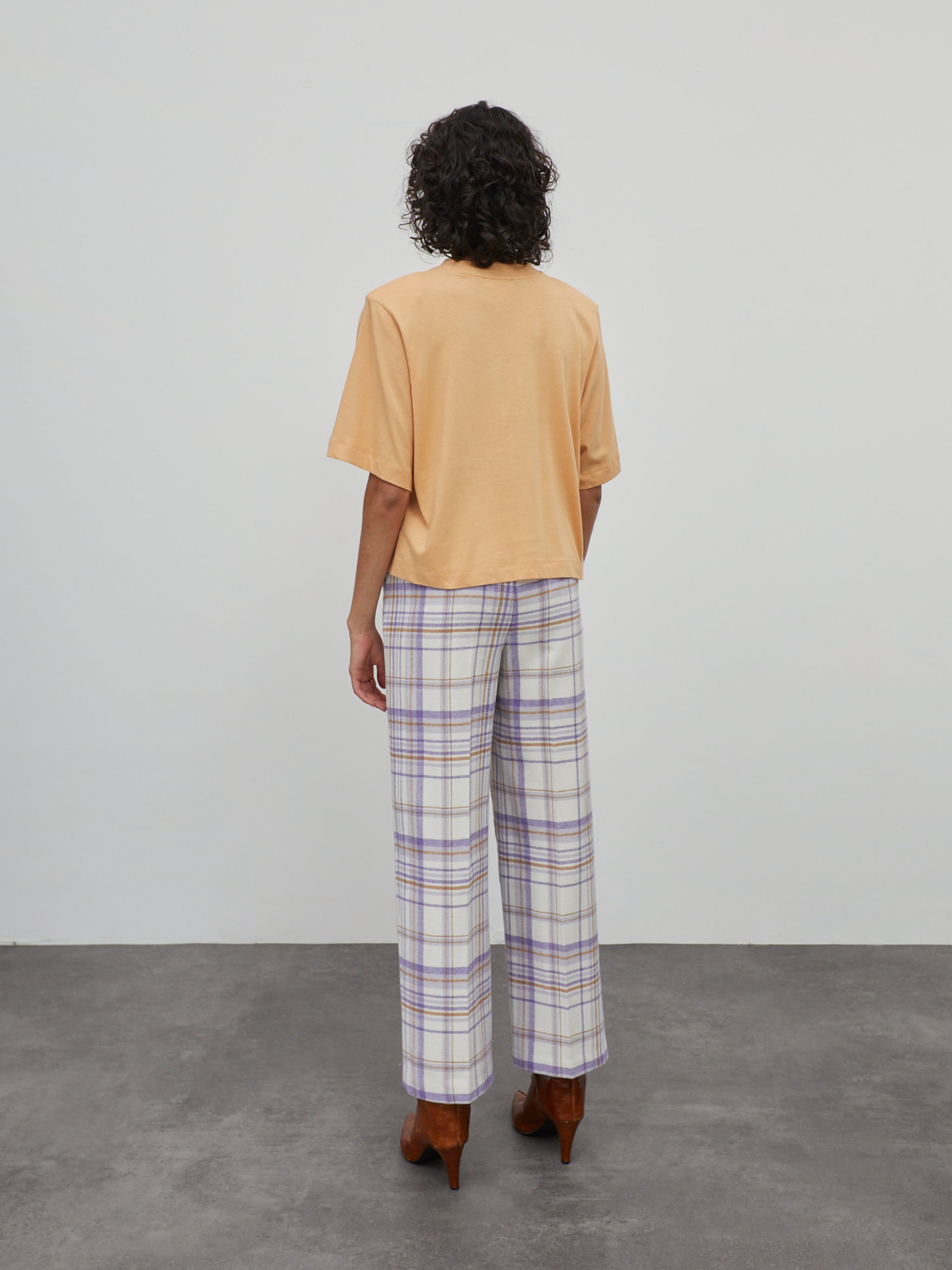 EDITED Producten Shirt 'Cecelia' Sand