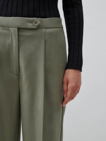 ABOUT YOU x Marie von Behrens Loose fit Pleat-front trousers 'Hailey' in Green