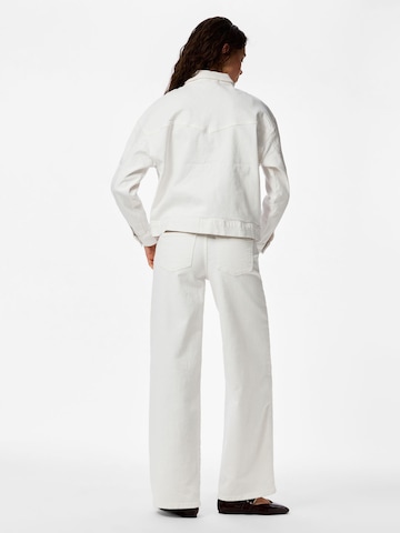 Veste mi-saison 'PCElma' PIECES en blanc
