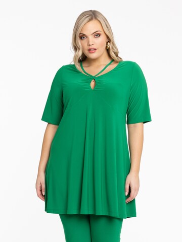 Yoek Tunic in Green: front