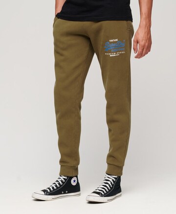 Effilé Pantalon 'Heritage' Superdry en vert : devant