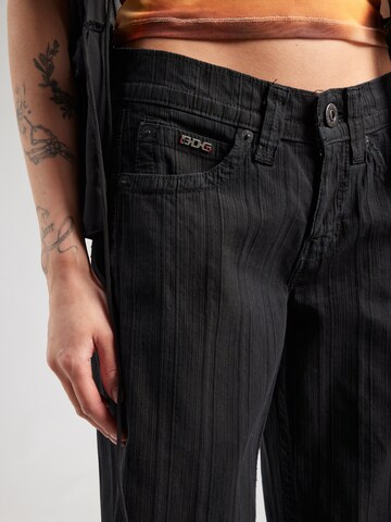 BDG Urban Outfitters Обычный Джинсы 'KAYLA' в Черный