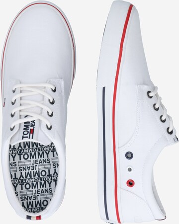 Sneaker bassa di Tommy Jeans in bianco