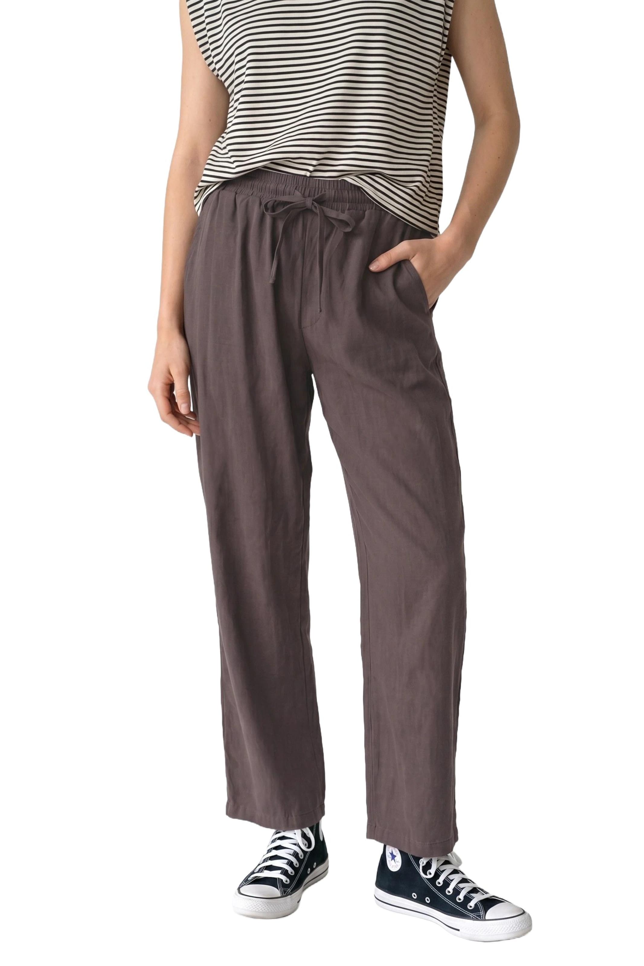No Matter What Regular Trousers in Brown: front