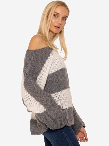 SASSYCLASSY Pullover i grå