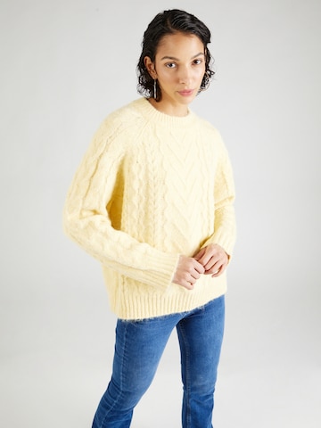 TOPSHOP Sweater in Yellow: front