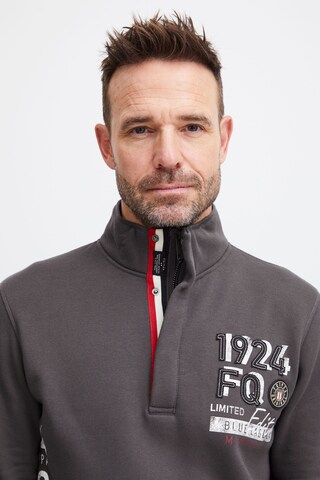 FQ1924 - Sweatshirt 'William' em cinzento