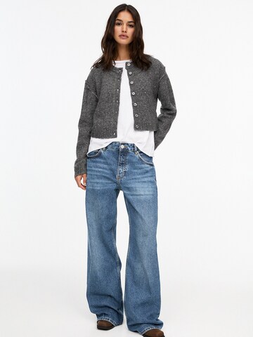 Pull&Bear Loose fit Jeans in Blue
