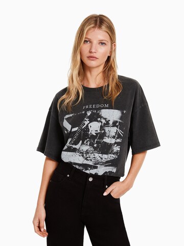 T-shirt Bershka en noir : devant