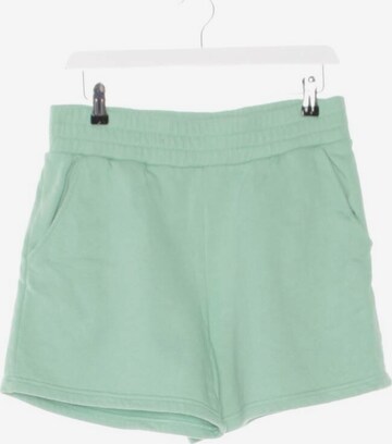 Juvia Shorts in XS in Green: front