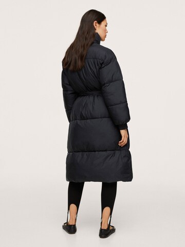 MANGO Zimný kabát 'Coulant' - Čierna