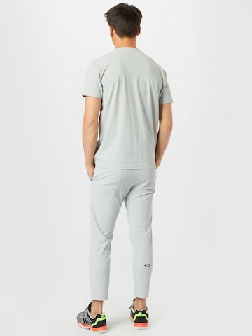 Coupe slim Pantalon de sport OAKLEY en gris