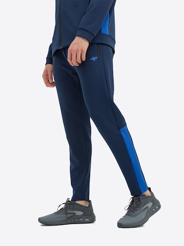 Regular Pantaloni sport de la 4F pe albastru: față