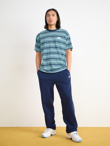 Nike Sportswear Loosefit Hose 'Club Fleece' in Blau