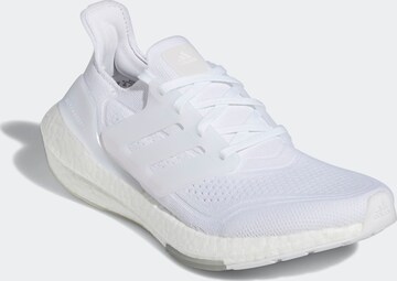 ADIDAS ORIGINALS Παπούτσι για τρέξιμο 'Ultraboost 21' σε λευκό