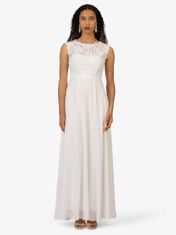 Kraimod Evening Dress in White: front