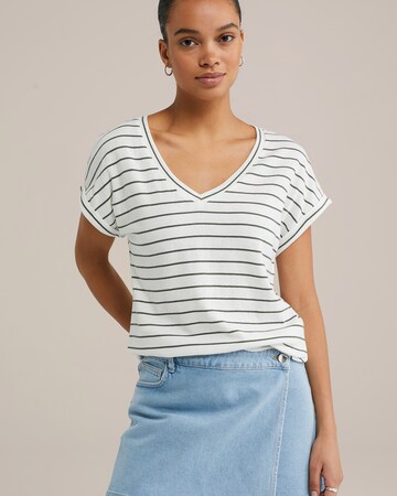 T-shirt WE Fashion en vert : devant