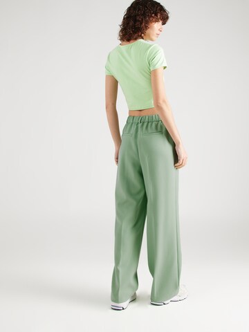 Wide leg Pantaloni con piega frontale 'LIKKA' di Y.A.S in verde