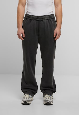 Urban Classics Loose fit Trousers in Grey: front