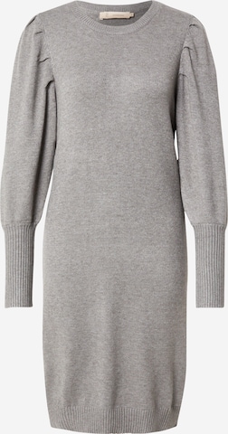 Robes en maille 'Anissa' Peppercorn en gris : devant