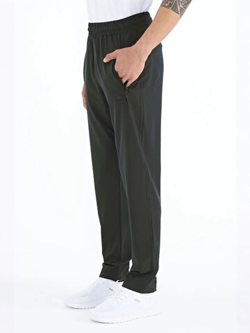 Tommy Life Regular Sportbroek in Groen