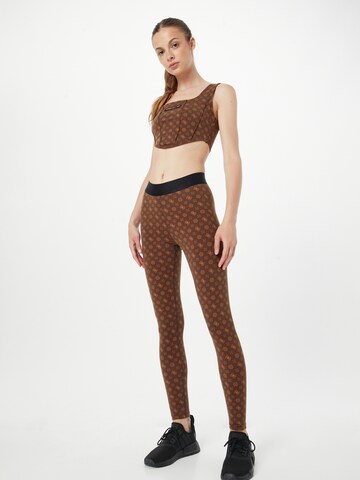 GUESS Skinny Sporthose 'AGGIE' in Braun
