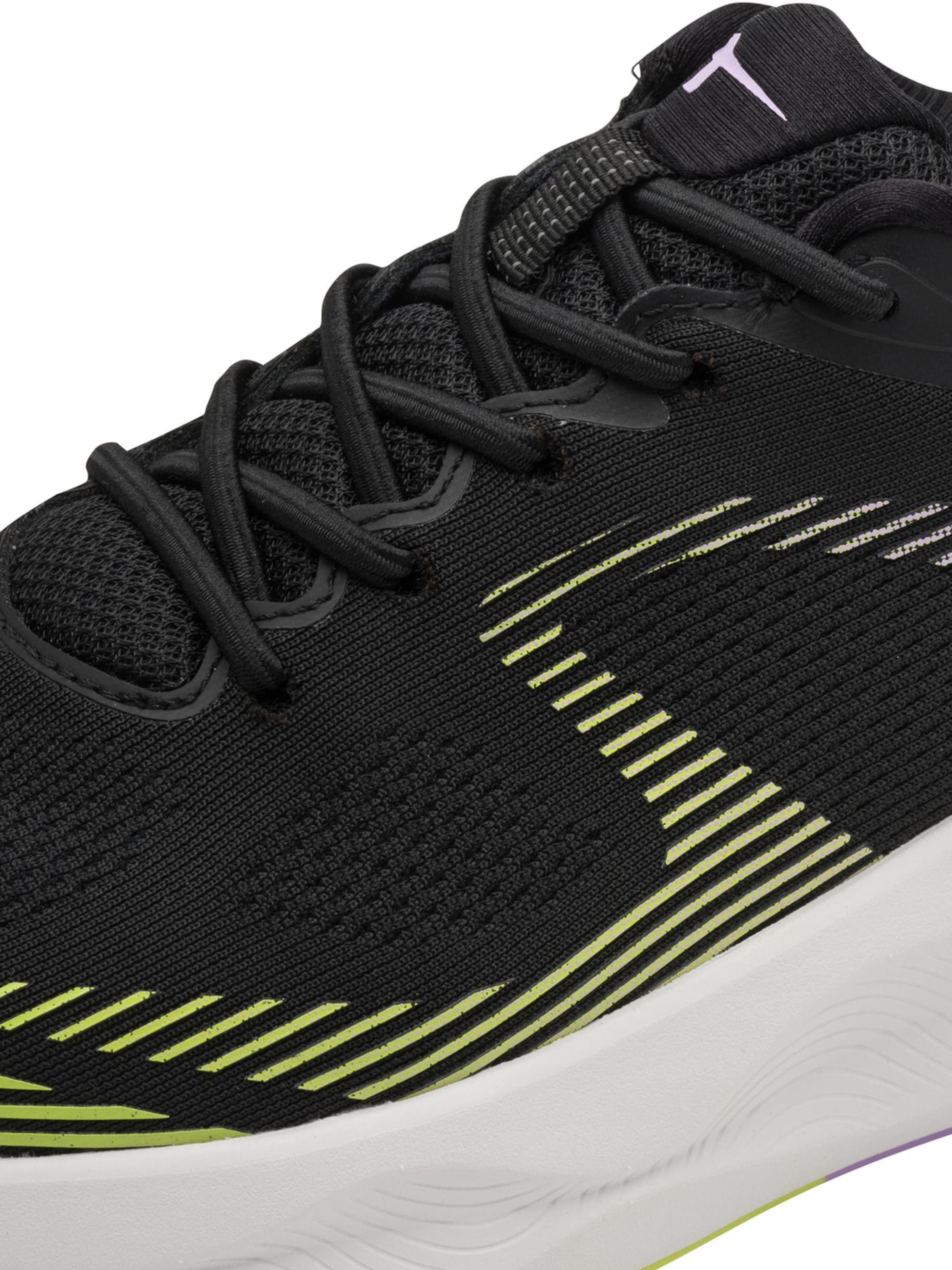 Baskets basses Tamaris en noir