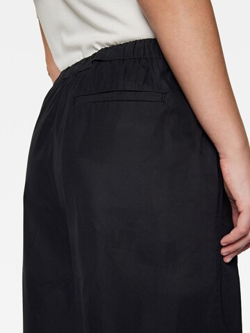 Mavi Loosefit Hose in Schwarz