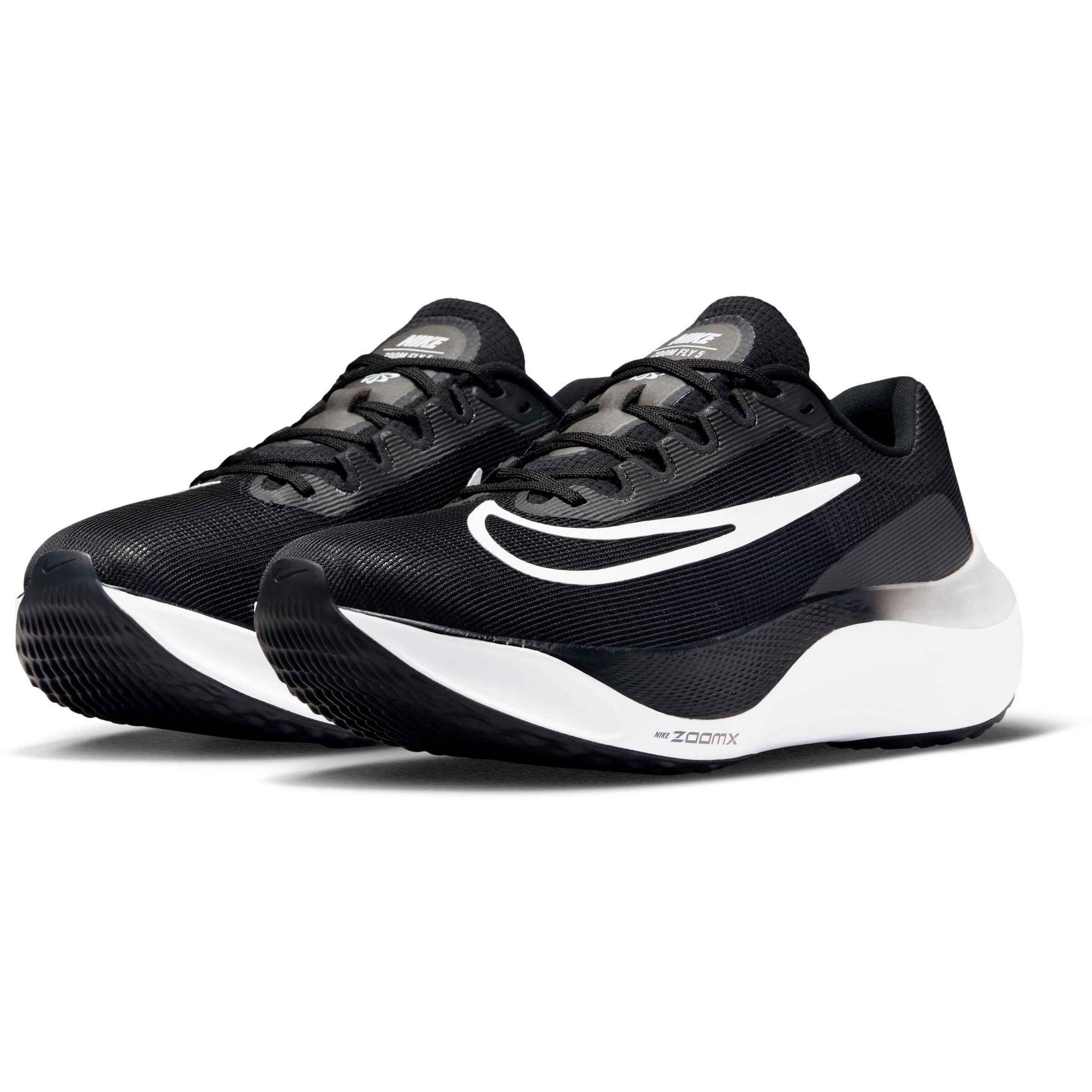Chaussure de course 'Zoom Fly 5' NIKE en noir