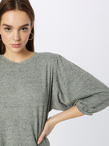 GAP Shirt in Grau