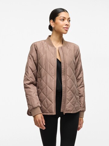 Veste mi-saison VILA en gris : devant