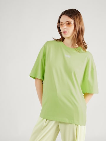 Tricou de la BOSS pe verde