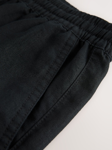 Next Regular Shorts in Schwarz