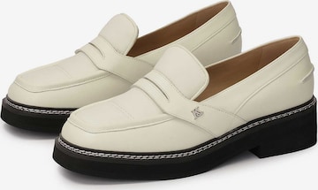 Kazar Studio Classic Flats in White