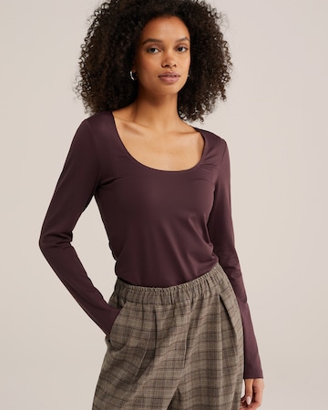 Tricou de la WE Fashion pe mov: față