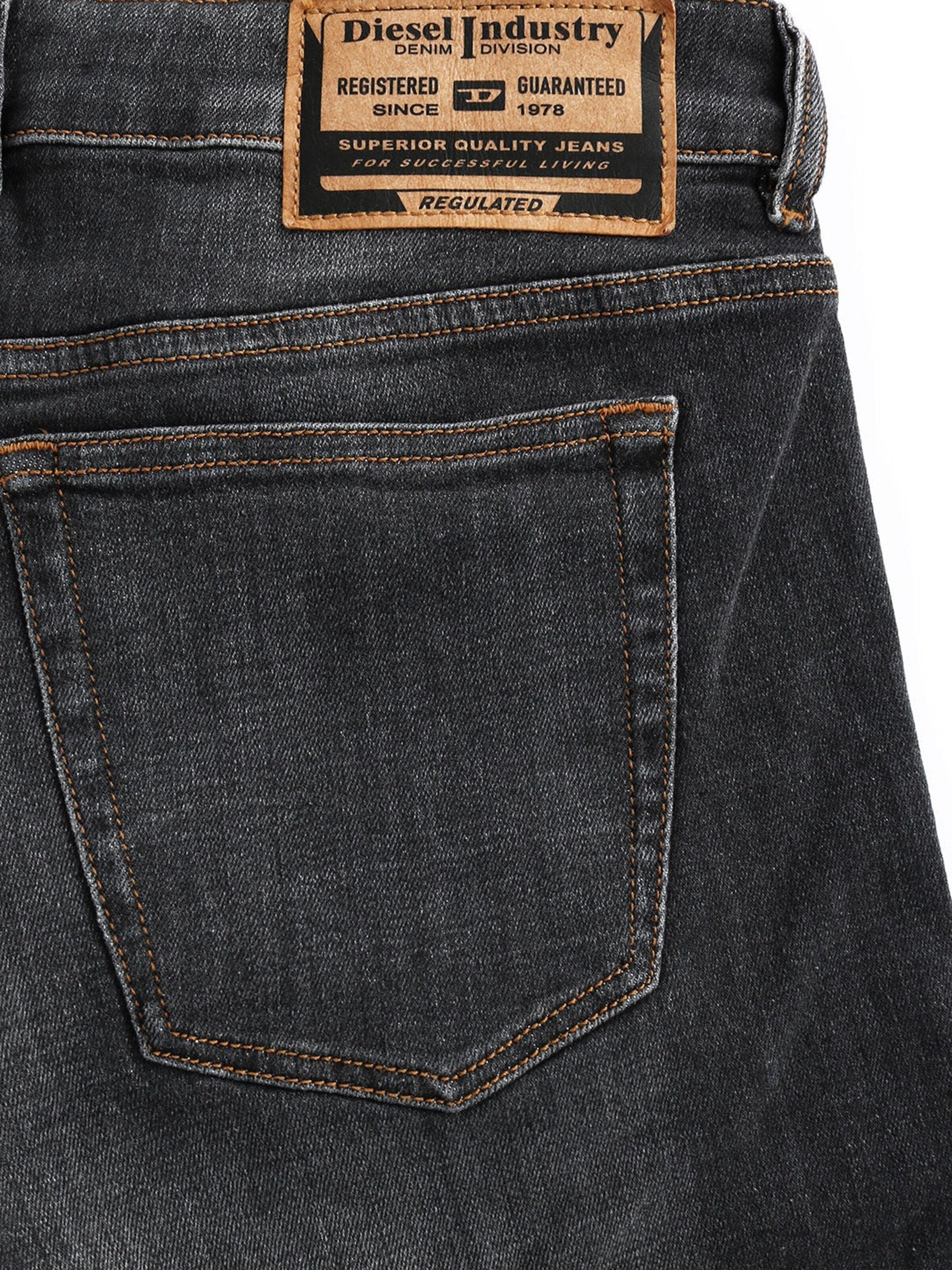 DIESEL Skinny Jeans '1979 Sleenker' in Grey