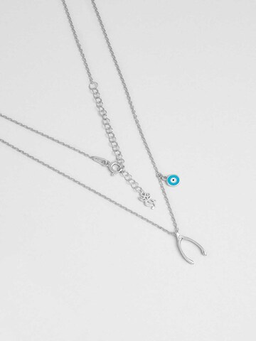 So Chic Necklace in Silver: front
