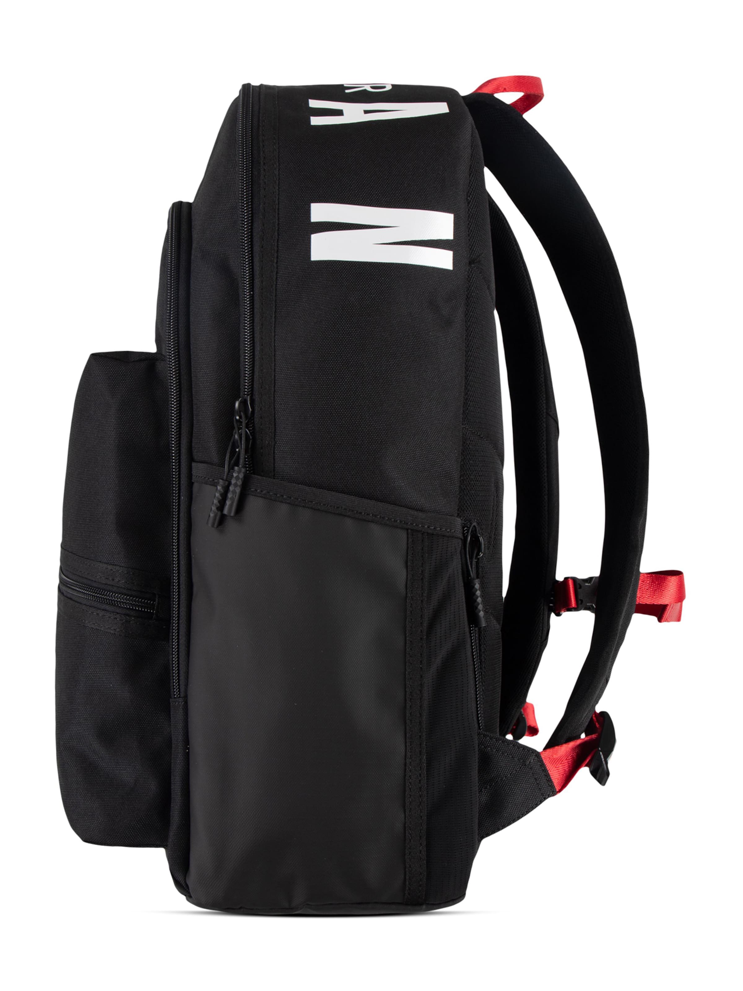 Jordan Batoh - Čierna: predná strana