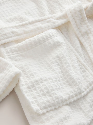 Next Μπουρνούζι κοντό σε λευκό