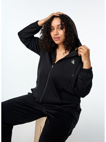 Veste de survêtement 'Aine' Active by Zizzi en noir