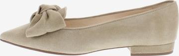 XAVER LUIS Schuhmanufaktur Ballerina 'COCOS - mit großer Lederschleife' in Beige: Vorderseite