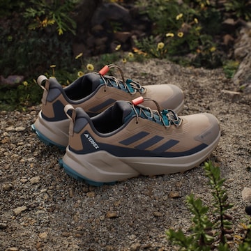 Chaussure basse 'Trailmaker 2' ADIDAS TERREX en marron