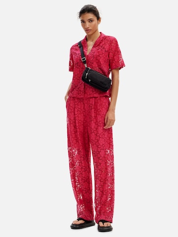 Desigual Loose fit Pleat-Front Pants in Red