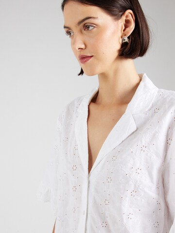 Chemisier Lindex en blanc