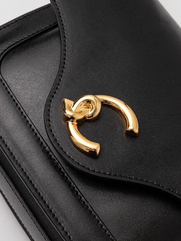Coccinelle Schoudertas 'Coccinelle C-Me Calf Handbag Calf Smooth Leather' in Zwart