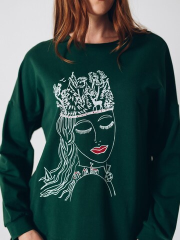 RADADA Sweatshirt 'BREATH THE EARTH' in Grün
