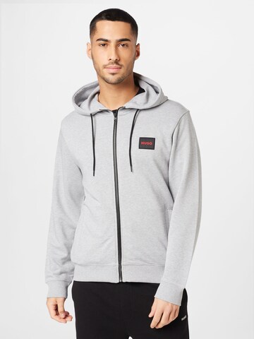 HUGO - Sudadera con cremallera 'Daple' en gris: frente